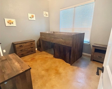 110 Pele Ct - Photo Thumbnail 15