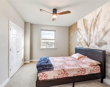 726 Kingston Pl - Photo Thumbnail 26