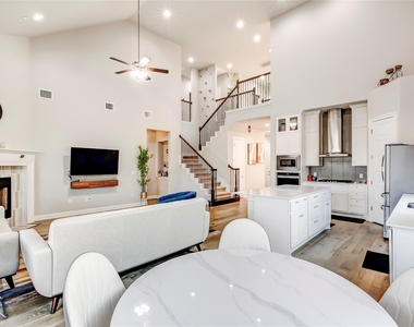 726 Kingston Pl - Photo Thumbnail 14