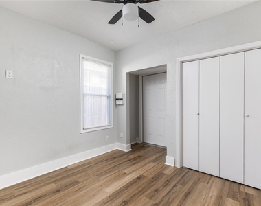 1803 Heatherglen Ln - Photo Thumbnail 27