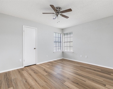 1803 Heatherglen Ln - Photo Thumbnail 28