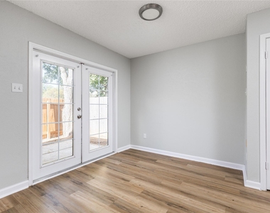 1803 Heatherglen Ln - Photo Thumbnail 15