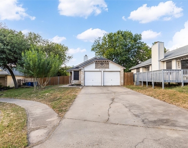 1803 Heatherglen Ln - Photo Thumbnail 5