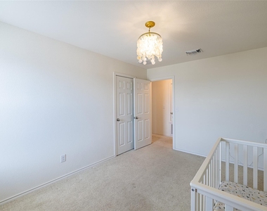 6300 Routenburn St - Photo Thumbnail 22