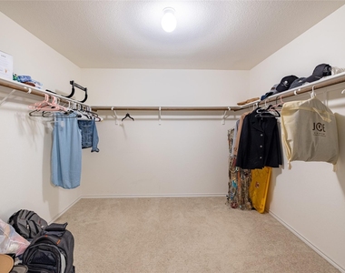 6300 Routenburn St - Photo Thumbnail 32
