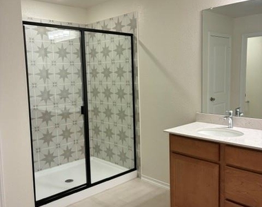 4040 Terracina Dr - Photo Thumbnail 23