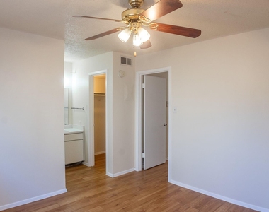 924 E Dean Keeton St - Photo Thumbnail 2