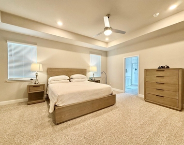 17712 Gilberto Dr - Photo Thumbnail 9