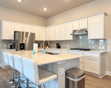 17712 Gilberto Dr - Photo Thumbnail 6
