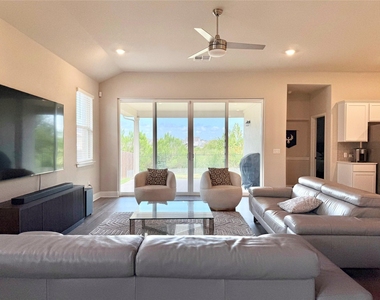 17712 Gilberto Dr - Photo Thumbnail 4