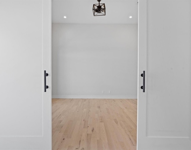 333 Spicewood Trails Dr - Photo Thumbnail 15