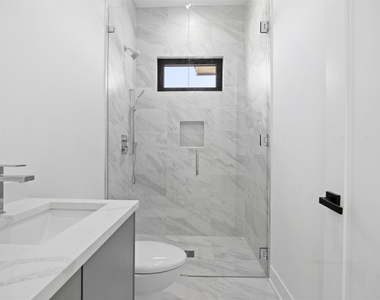 333 Spicewood Trails Dr - Photo Thumbnail 18