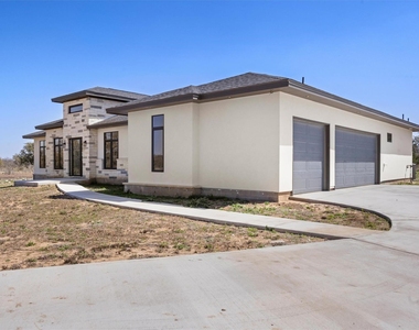 333 Spicewood Trails Dr - Photo Thumbnail 37