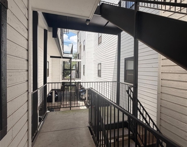 2508 W 12th St - Photo Thumbnail 18