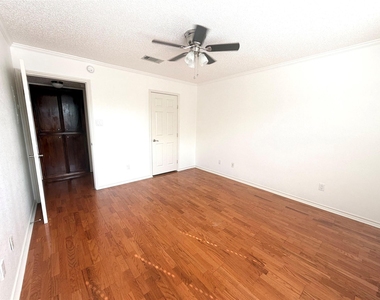 2508 W 12th St - Photo Thumbnail 10