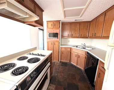 2508 W 12th St - Photo Thumbnail 7