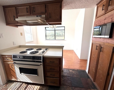 2508 W 12th St - Photo Thumbnail 6