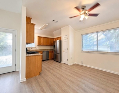 1841 Greening Way - Photo Thumbnail 4