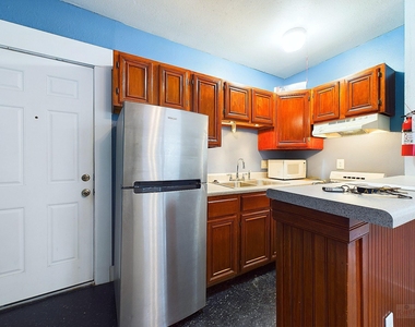 3006 Duval St - Photo Thumbnail 5