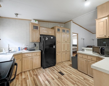 7807 Williamson Creek Dr - Photo Thumbnail 6