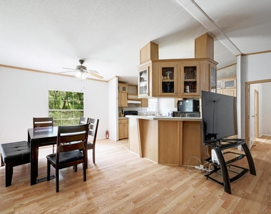 7807 Williamson Creek Dr - Photo Thumbnail 4