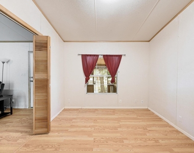 7807 Williamson Creek Dr - Photo Thumbnail 14
