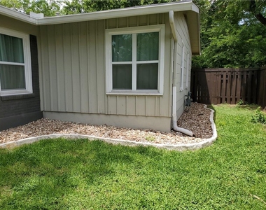 1408 Broadmoor Dr - Photo Thumbnail 17