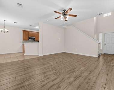 2410 Great Oaks Dr - Photo Thumbnail 6