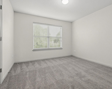 2410 Great Oaks Dr - Photo Thumbnail 14