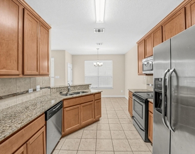 2410 Great Oaks Dr - Photo Thumbnail 11