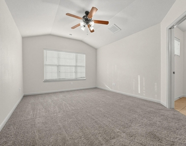 2410 Great Oaks Dr - Photo Thumbnail 16