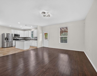 9420 Southwick Dr - Photo Thumbnail 5