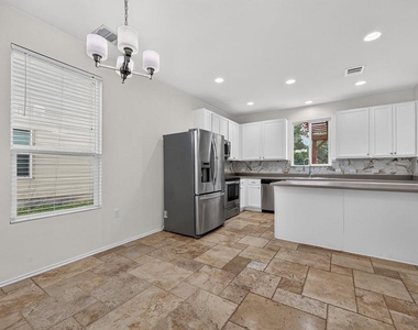9420 Southwick Dr - Photo Thumbnail 10