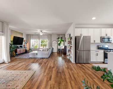 9207 Looksee Ln - Photo Thumbnail 9