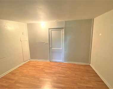 621 S Commerce St - Photo Thumbnail 7
