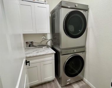 17214 Antioch Ave - Photo Thumbnail 17