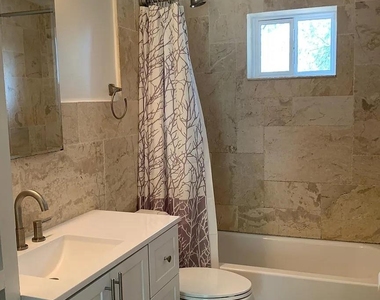 5702 Fairlane Dr - Photo Thumbnail 11