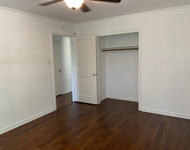 5702 Fairlane Dr - Photo Thumbnail 12