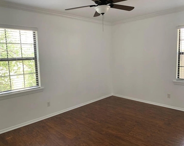 5702 Fairlane Dr - Photo Thumbnail 14