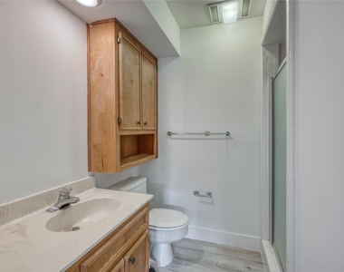 901 Cheyenne - Photo Thumbnail 11