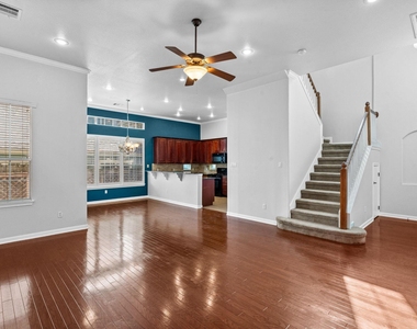 6704 Menchaca Rd - Photo Thumbnail 3