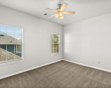 6704 Menchaca Rd - Photo Thumbnail 13
