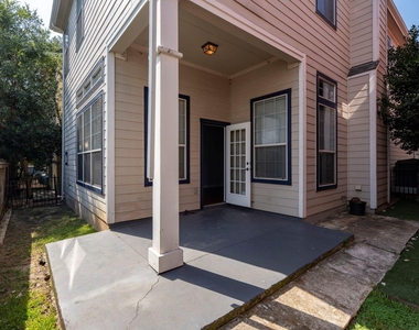 6704 Menchaca Rd - Photo Thumbnail 19
