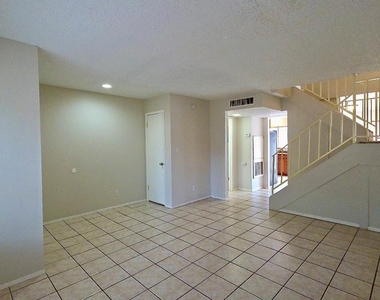 9611 Covey Ridge Ln - Photo Thumbnail 3