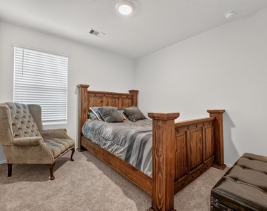 196 Harvest Creek Dr - Photo Thumbnail 17