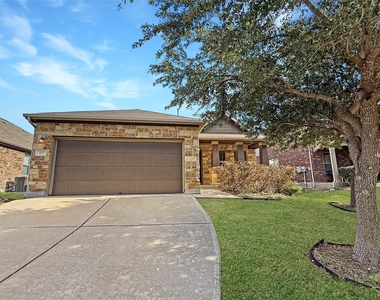 437 Travertine Trl - Photo Thumbnail 1