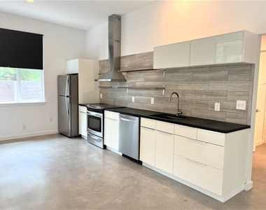 2103 E 14th St - Photo Thumbnail 2