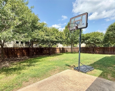 16212 Double Eagle Dr - Photo Thumbnail 31