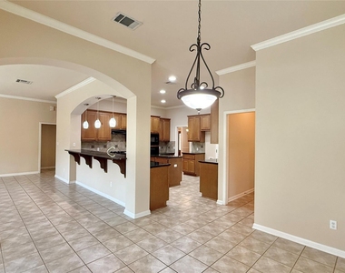 16212 Double Eagle Dr - Photo Thumbnail 6