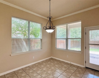 16212 Double Eagle Dr - Photo Thumbnail 7